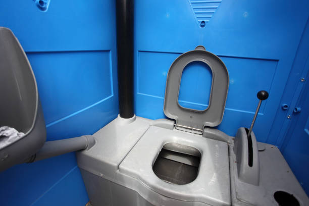 Best Porta potty rental near me  in Kinston, NC